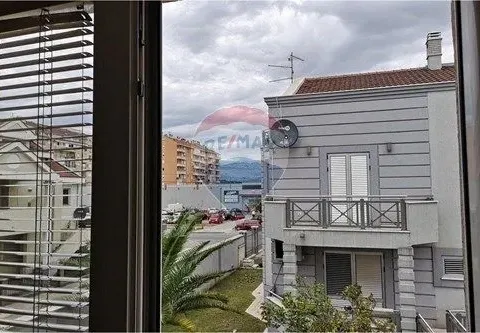 Izdavanje, jednosoban stan, 46m², Stari Aerodrom, Podgorica - image 2