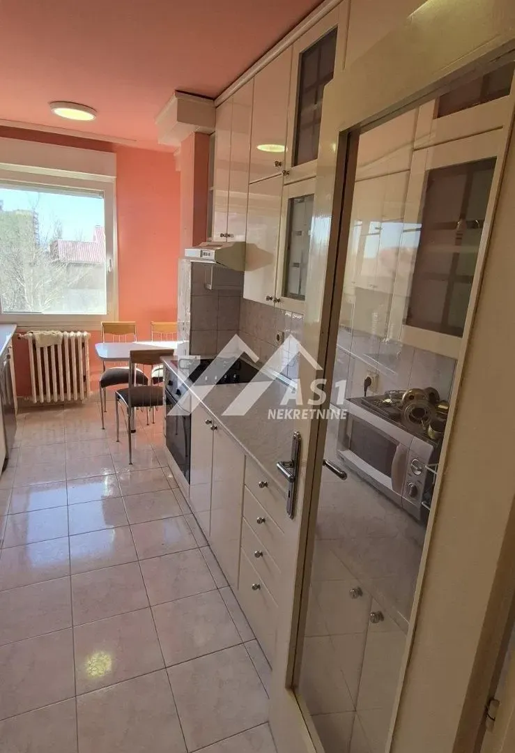 Izdavanje, trosoban stan, 72m², Liman 4, Novi Sad Sve Podlokacije