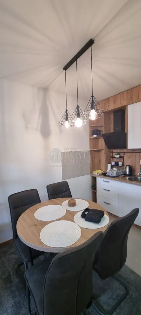 Prodaja, jednosoban stan, 38m², 25. Maj, Zlatibor