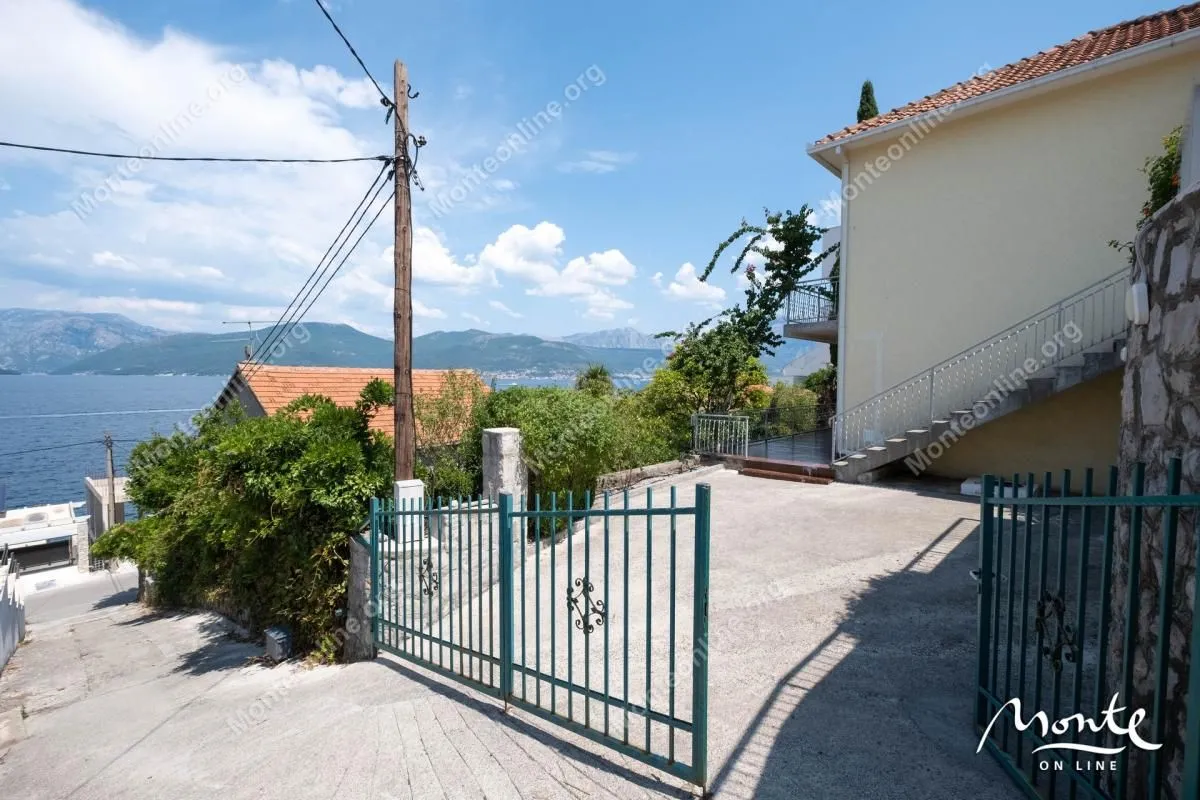 Prodaja, kuća, 147m², Krašići, Tivat