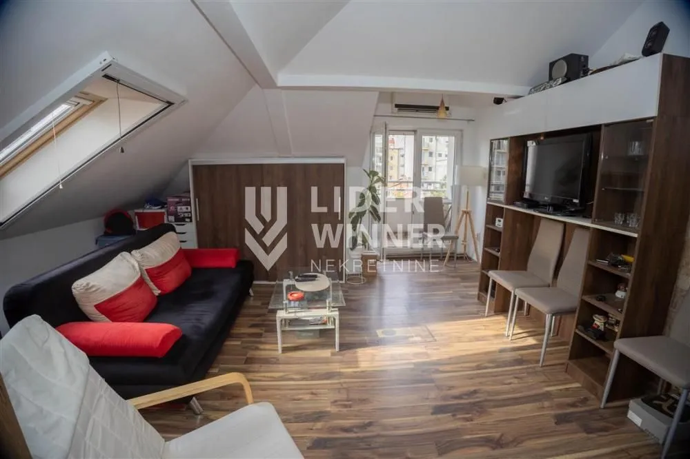 Prodaja, dvosoban stan, 40m², Južni Bulevar, Vračar Sve Podlokacije