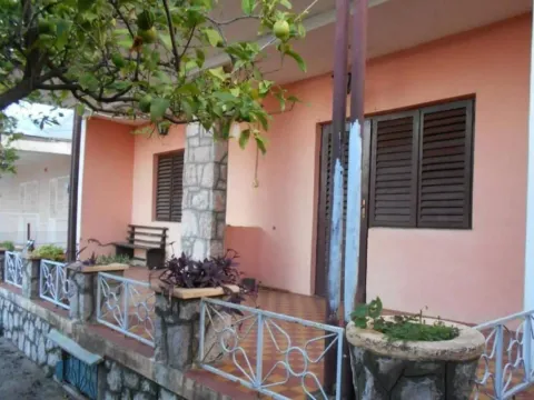 Sale, three bedroom apartment, 94m², Sutomore, Bar - image 1