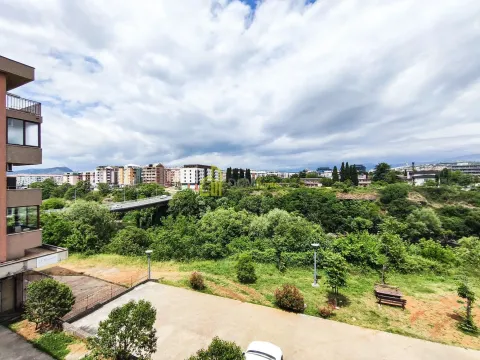 Izdavanje, dvosoban stan, 65m², Krivi Most, Podgorica - image 7