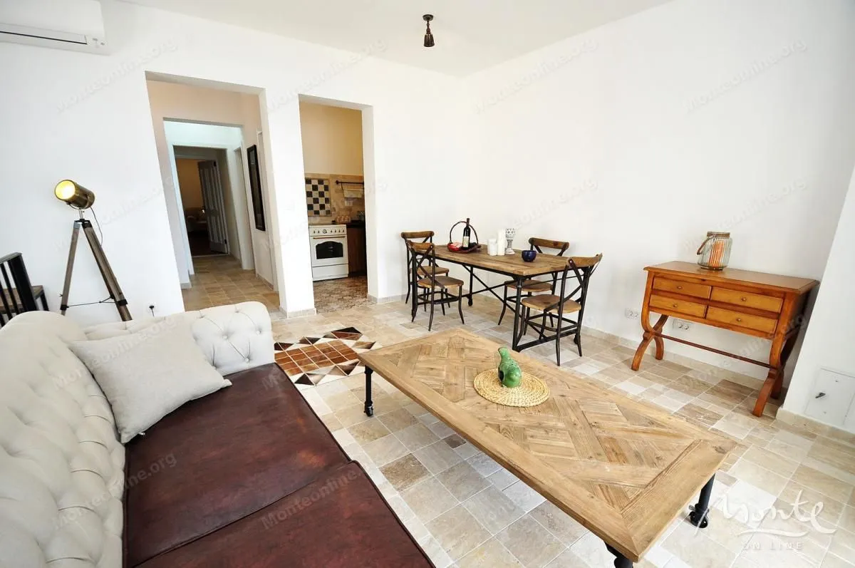 Sale, office space, 570m², Risan, Kotor
