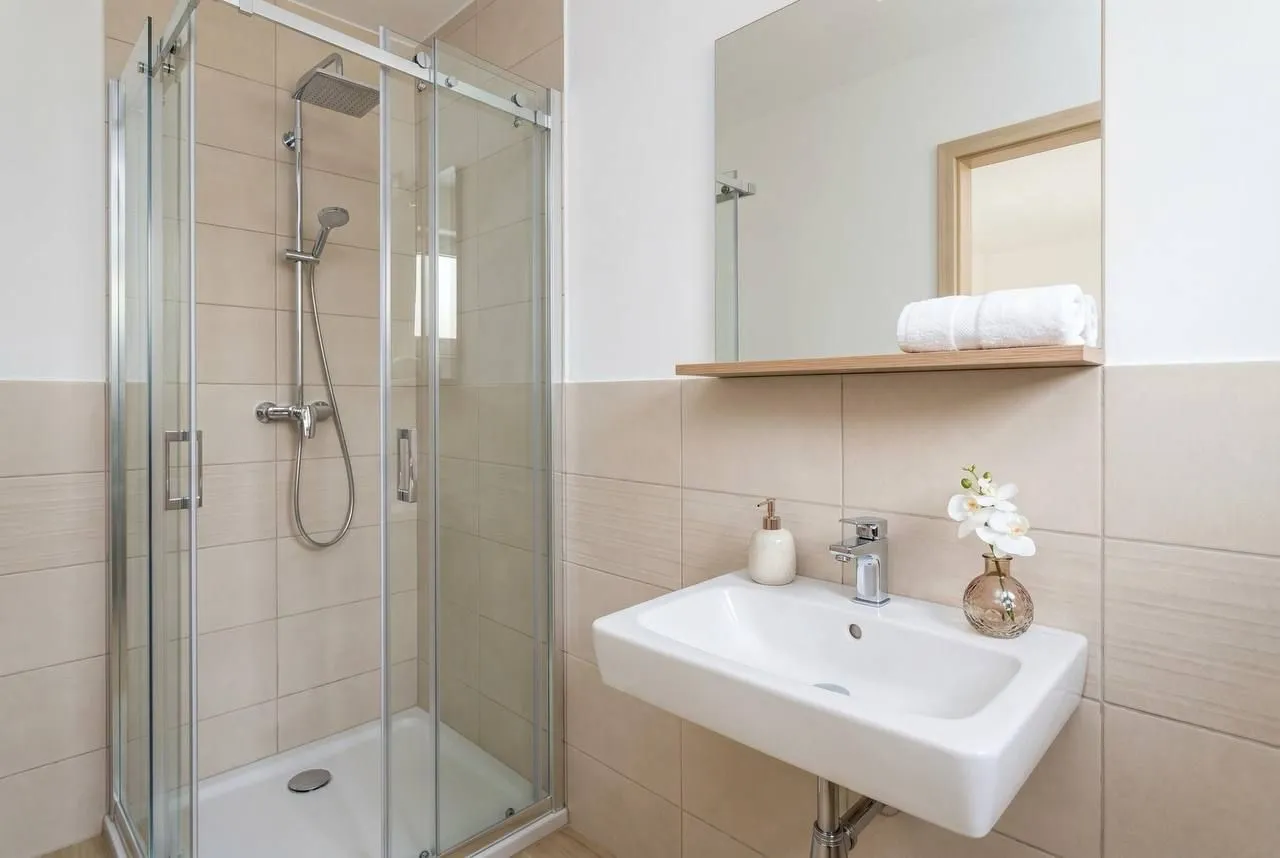 Prodaja, jednosoban stan, 44m², Rozino, Budva