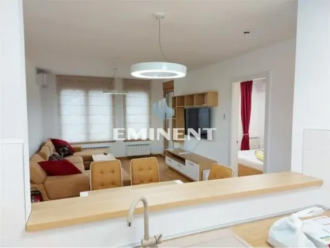 Stan in Novi Beograd Blok 65