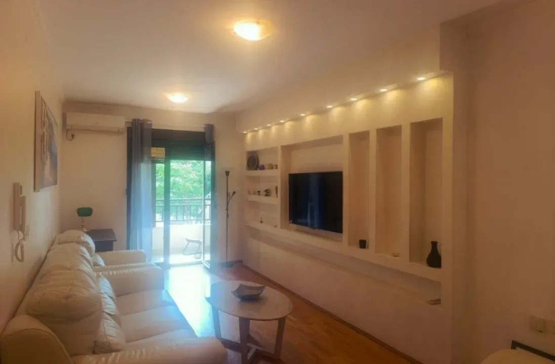 Prodaja, trosoban stan, 83m², Lazi, Budva