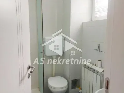 Izdavanje, kuća, 300m², Savski Venac, Beograd - image 33