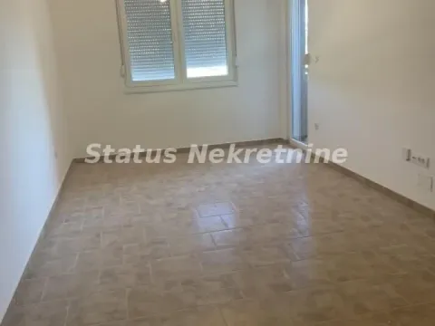 Rent, one bedroom apartment, 40m², Adice, Novi Sad Sve Podlokacije - image 2