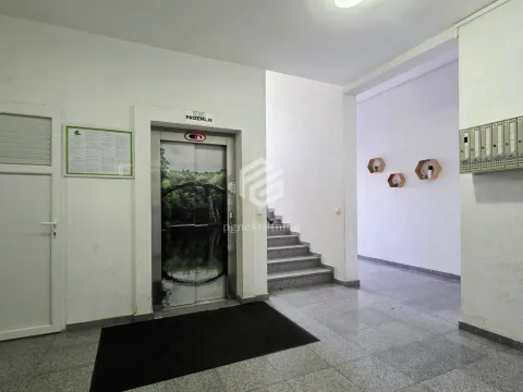 Prodaja, jednosoban stan, 43m², Stari Aerodrom, Podgorica - image 14