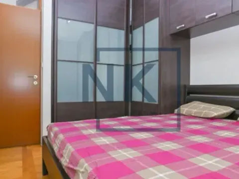 Prodaja, dvosoban stan, 95m², Stari Aerodrom, Podgorica - image 9