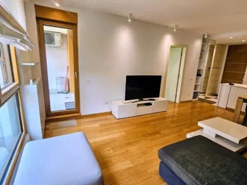 Rent, two bedroom apartment, 58m², Tašmajdan, Palilula Sve Podlokacije - image 5