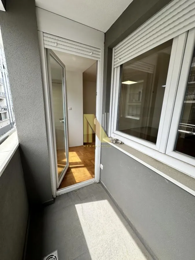 Rent, office space, 99m², Bulevar Oslobodjenja, Novi Sad Sve Podlokacije