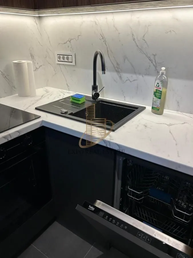 Izdavanje, jednosoban stan, 42m², Sajmište, Novi Sad