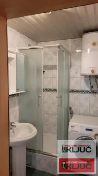 Rent, one bedroom apartment, 43m², Bulevar Oslobodjenja, Novi Sad Sve Podlokacije - image 10
