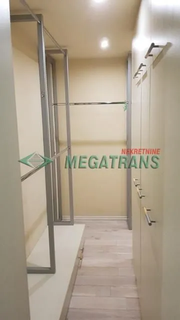 Prodaja, stan, 174m², Bulevar Oslobodjenja, Novi Sad Sve Podlokacije