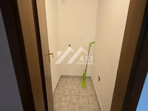 Izdavanje, trosoban stan, 64m², Podbara, Novi Sad Sve Podlokacije - image 7