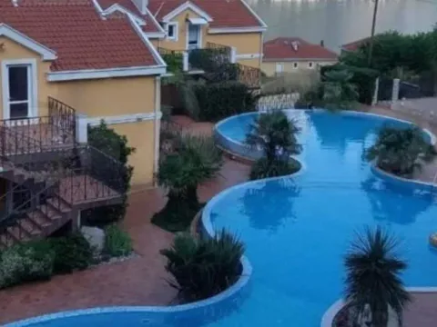 Prodaja, dvosoban stan, 63m², Kotor, Crna Gora - image 4