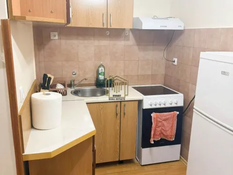 Rent, one bedroom apartment, 50m², Kotor, Crna Gora - image 6