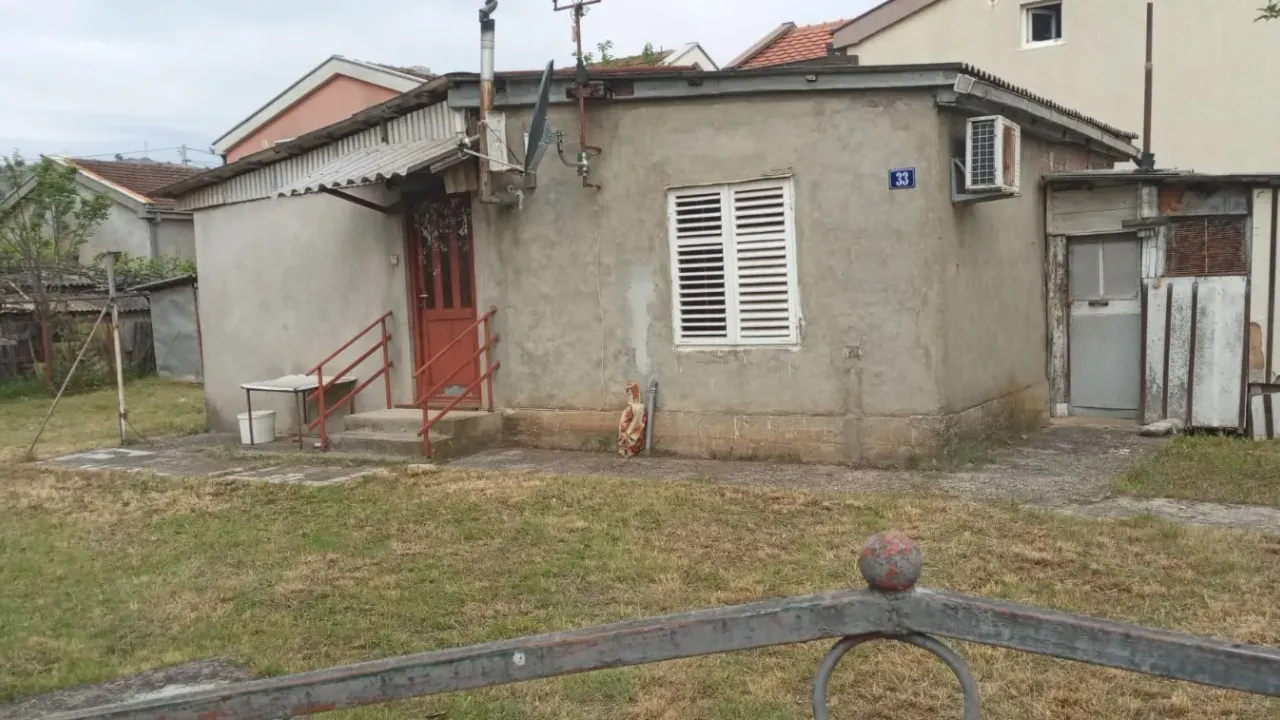 Prodaja, kuća, 45m², Zagorič, Podgorica