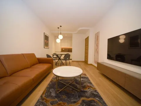 Izdavanje, jednosoban stan, 50m², City Kvart, Podgorica - image 1