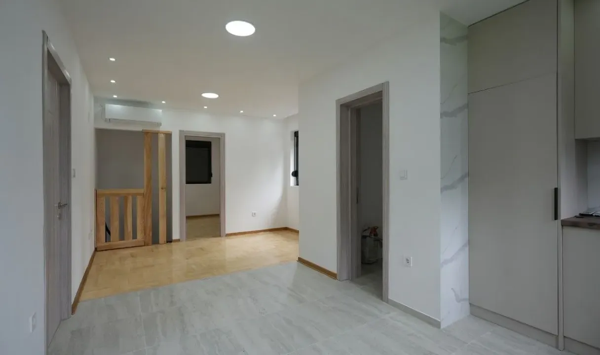 Rent, office space, 95m², Pod Goricom, Podgorica