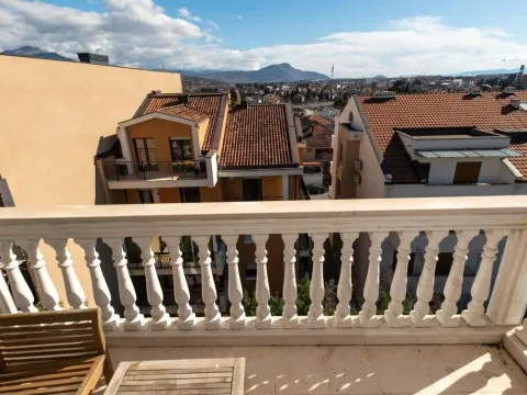 Rent, three bedroom apartment, 122m², Gorica C, Podgorica - image 15