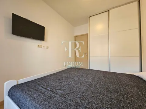 Izdavanje, jednosoban stan, 47m², City Kvart, Podgorica - image 9