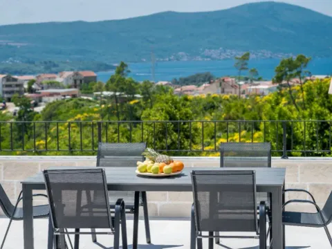 Sale, house, 250m², Mrčevac, Tivat - image 8