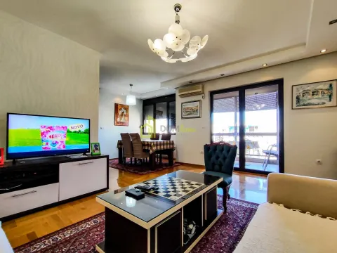 Prodaja, trosoban stan, 95m², Centar, Podgorica - image 10