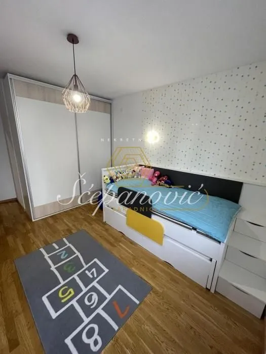 Prodaja, trosoban stan, 72m², Sajam, Novi Sad Sve Podlokacije