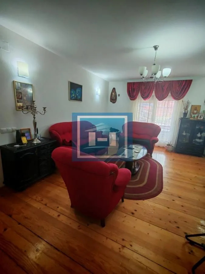 Prodaja, kuća, 420m², Gloždak, Paraćin