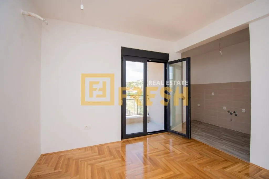 Prodaja, dvosoban stan, 67m², Tološi, Podgorica