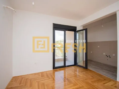 Prodaja, dvosoban stan, 67m², Tološi, Podgorica - image 6
