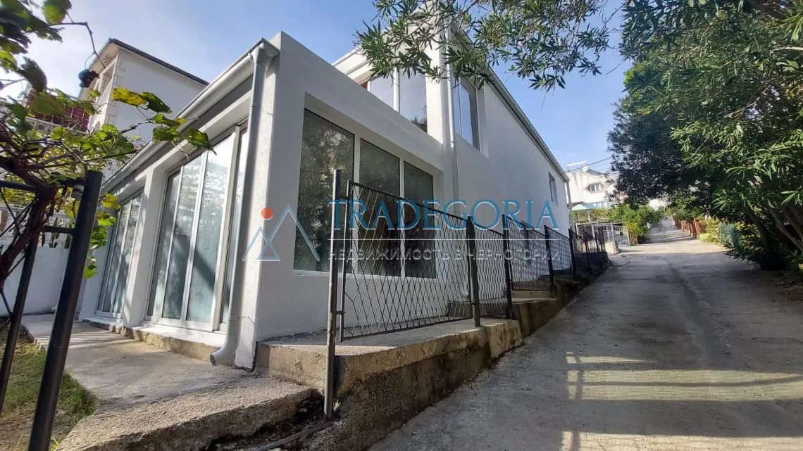 Prodaja, kuća, 224m², Sutomore, Bar