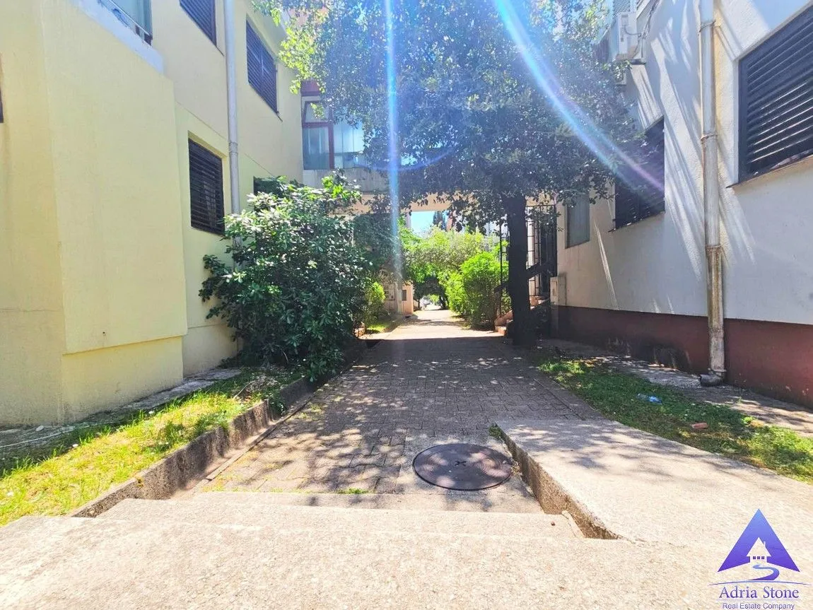 Prodaja, dvosoban stan, 52m², Dubovica, Budva