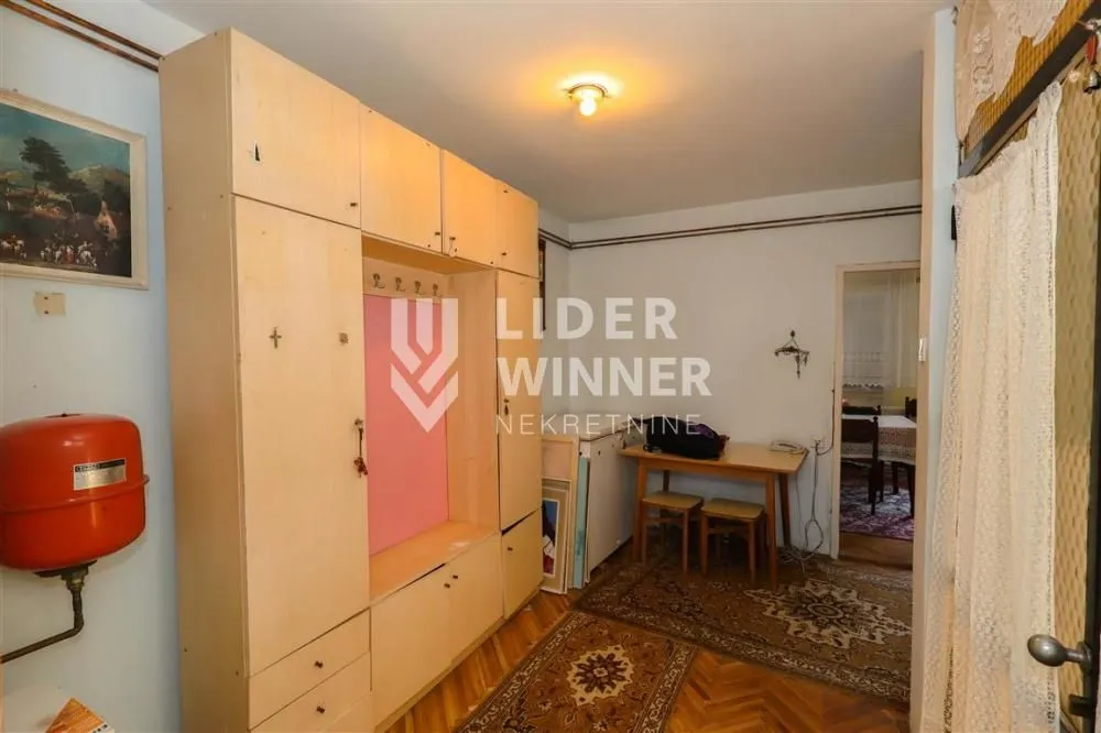Sale, house, 168m², Sremčica, Beograd