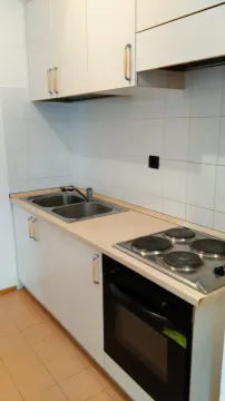 Izdavanje, jednosoban stan, 53m², Centar, Budva - image 3