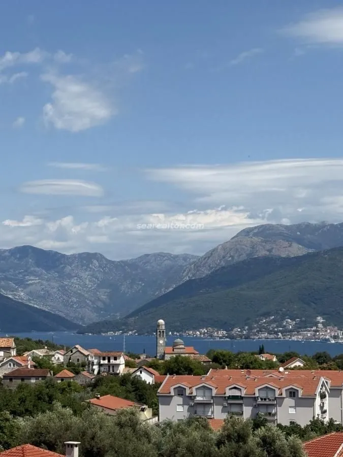 Prodaja, jednosoban stan, 62m², Radovići, Tivat