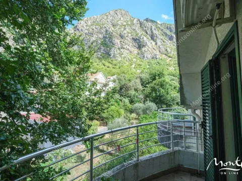 Sale, three bedroom apartment, 130m², Risan, Kotor - image 24