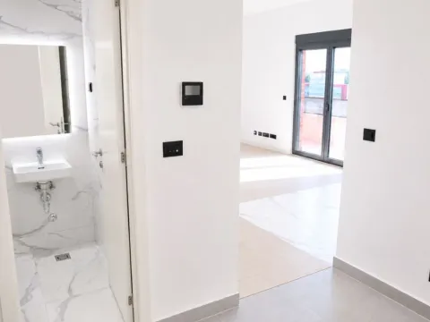Prodaja, trosoban stan, 149m², Preko Morače, Podgorica - image 9