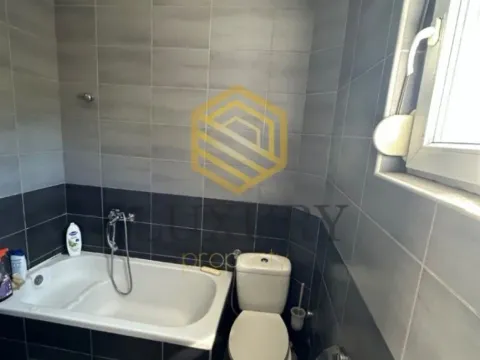 Izdavanje, kuća, 160m², Donja Gorica, Podgorica - image 9