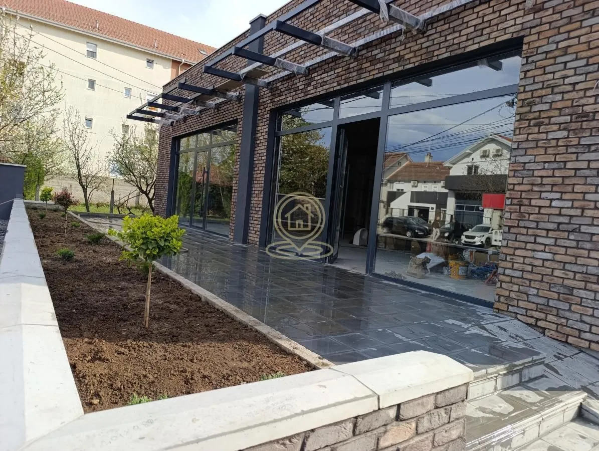 Rent, office space, 290m², Altina, Beograd