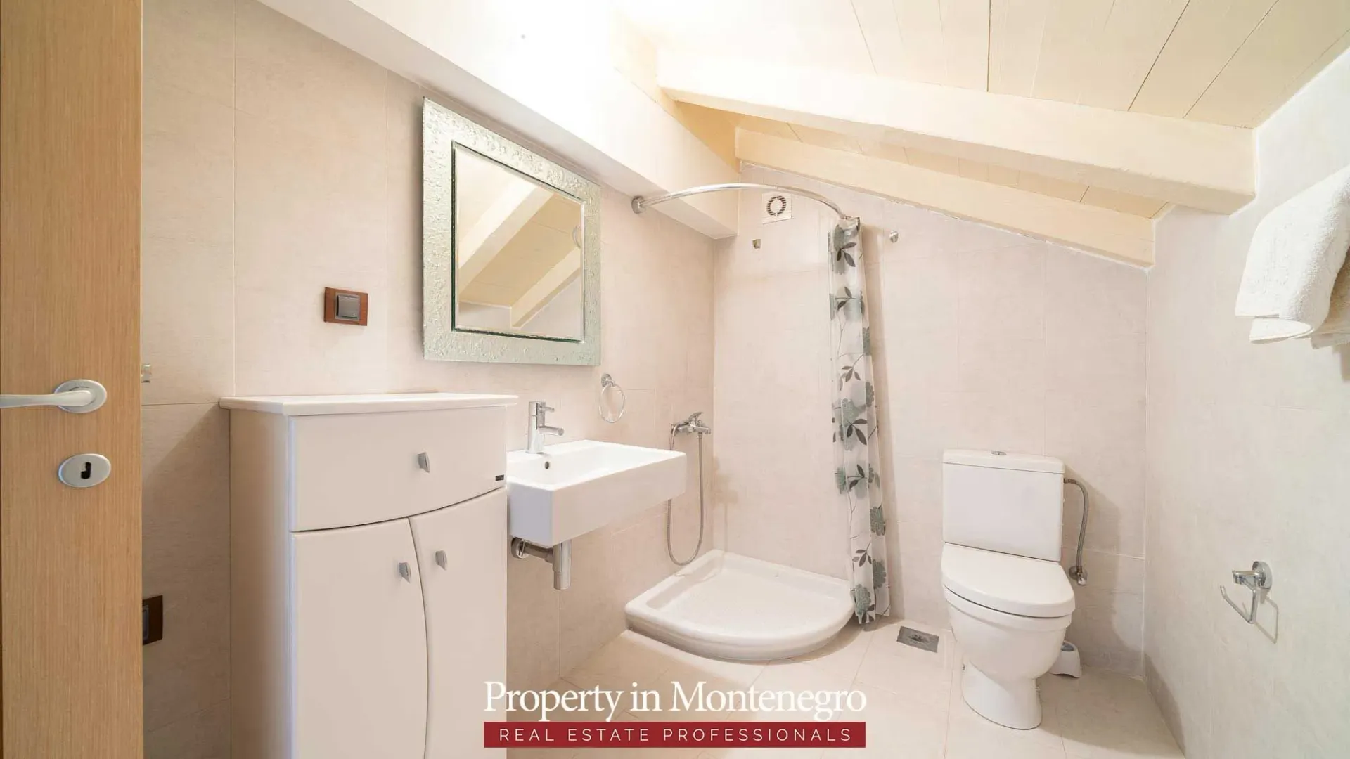 Sale, house, 971m², Petrovac, Budva
