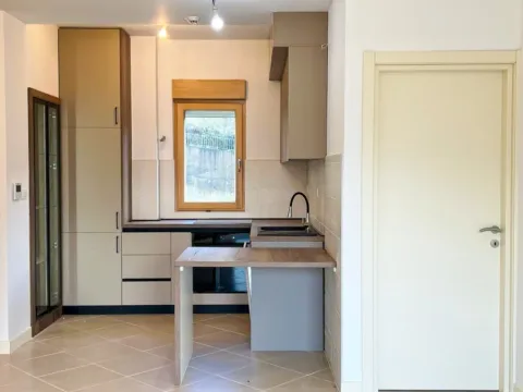 Sale, two bedroom apartment, 62m², Dobrota, Kotor - image 7