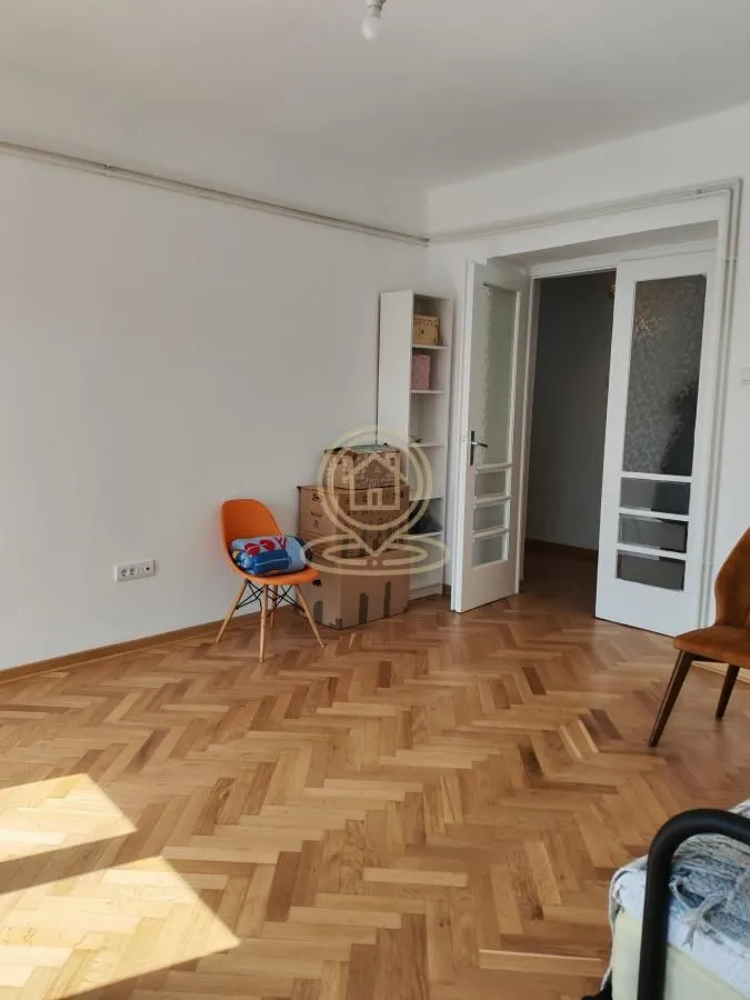 Prodaja, trosoban stan, 66m², Centar, Kragujevac
