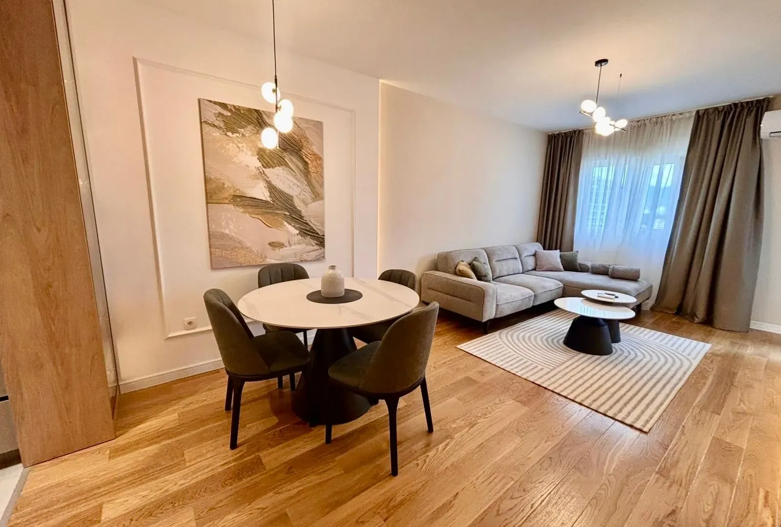 Izdavanje, jednosoban stan, 50m², Central Point, Podgorica