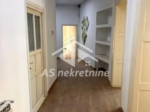 Izdavanje, četvorosoban stan, 107m², Stari Grad, Beograd - image 11