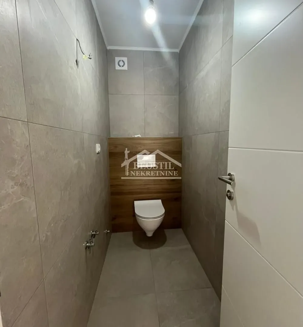 Prodaja, četvorosoban stan, 83m², Centar, Smederevo