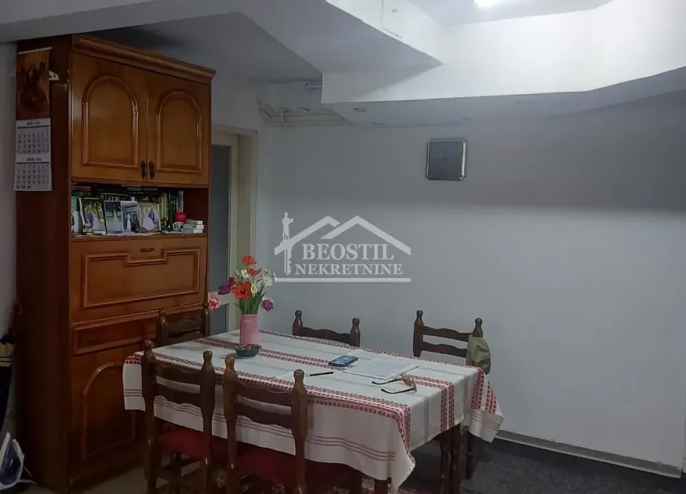 Prodaja, trosoban stan, 61m², Zvezdara Sve Podlokacije, Beograd